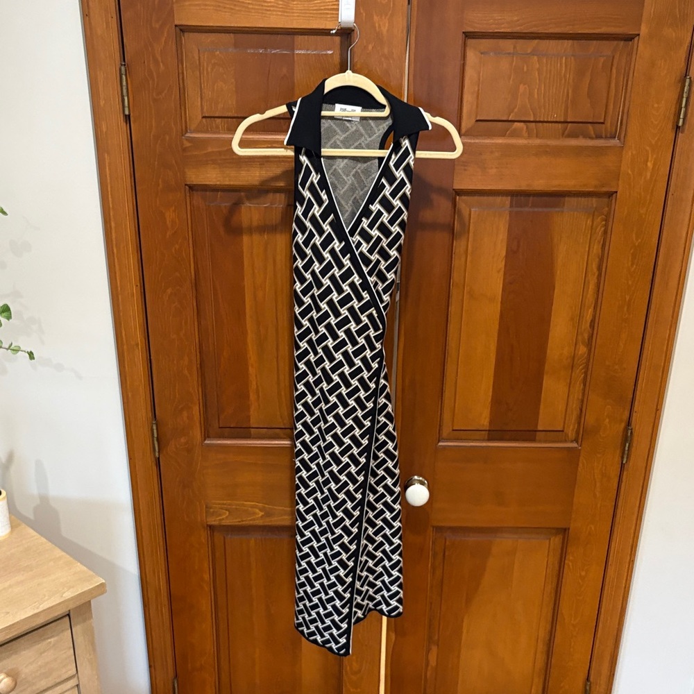 Dianne Von furstenberg dress sz S wrap dress NwT